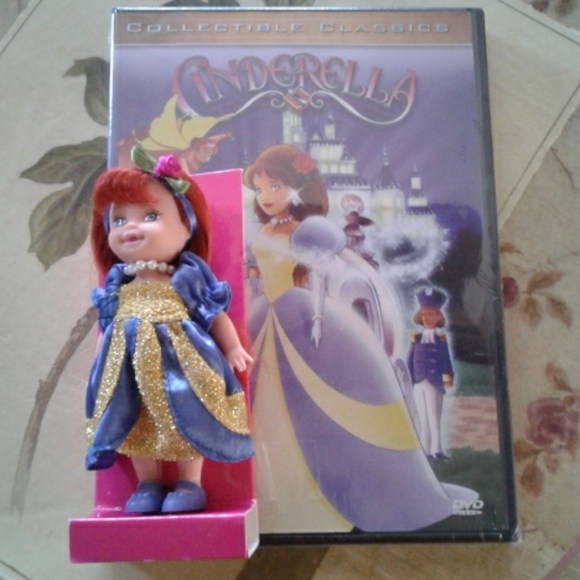 DVD Collectible Fairy Tale Classics with Dolls - Picture 6 of 8